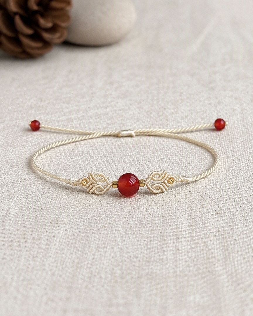 Detail Gelang Arunika